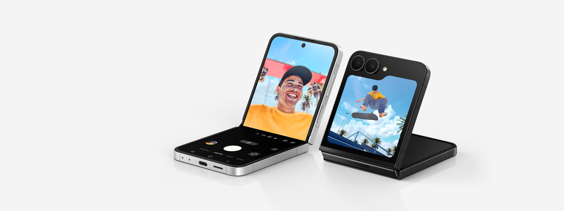 两台Galaxy Z Flip7 FE设备，一台炫熠黑、一台炫羽白。两台设备均处于立式交互模式，一台为外屏视角，一台为主屏视角。Galaxy AI。